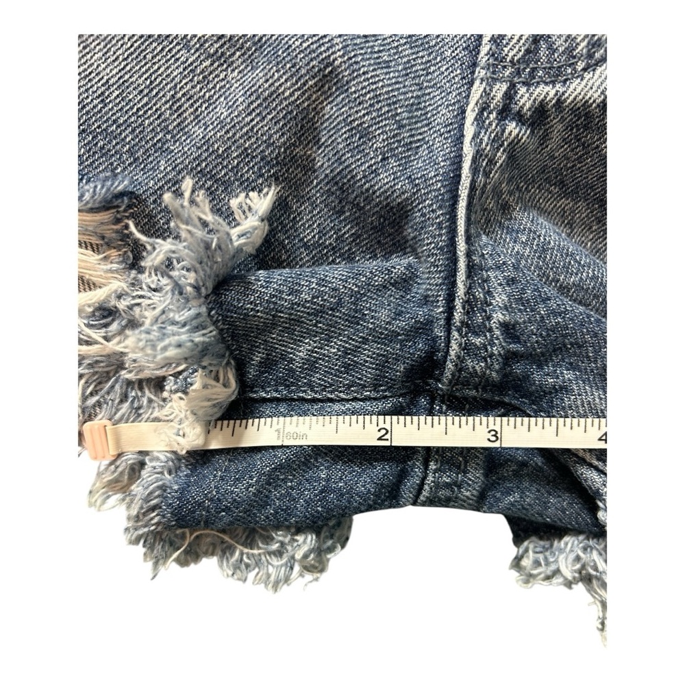 Pacsun Low-Rise Destroyed Jean Shorts - Size 27, Medium Wash - Picture 5 of 8